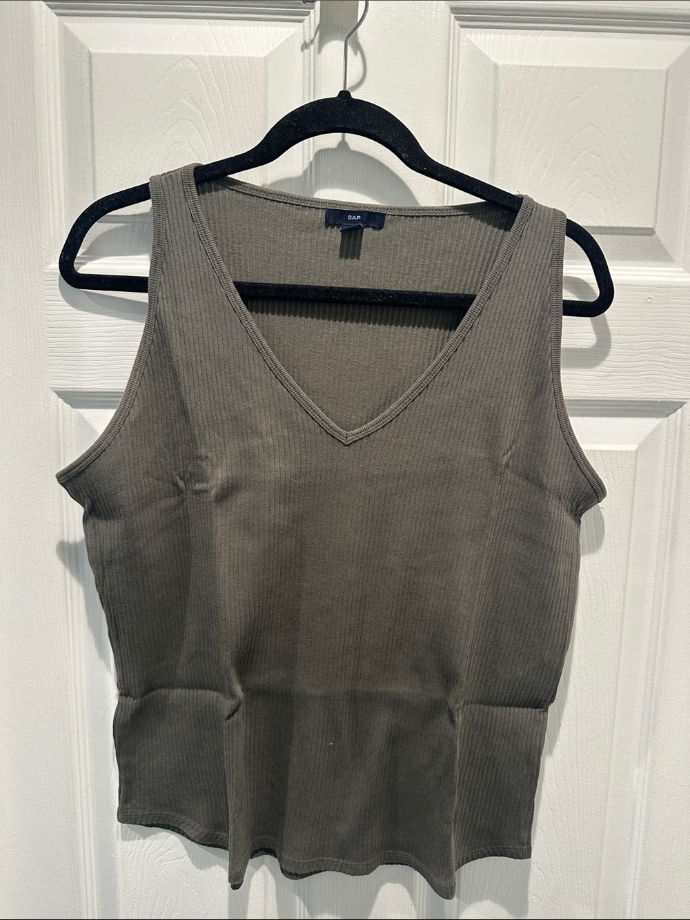 GAP Olive Ribbed V-Neck Tank Top Size XL